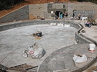 　東引鄉燕秀親子戲水池新建工程進度超前，今年夏天小朋友又多了一處戲水玩耍的地方。 （圖／文：陳其敏）