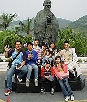 　仁愛國小畢業班前進台灣，進行五天六夜的畢業旅行。（圖：仁愛國小提供）