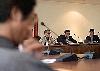 　鄭愁予不同凡響的一言一語，引發藝文論壇現場與會者的內心深層思索。（圖／文：張登傑）