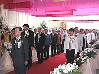 　議長陳振清父親陳增官告別式，治喪委員會主委省府主席顏忠誠率全體治喪委員們向陳老先生追悼。（圖／文：曹重偉）