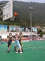 　三對三籃球賽戰況激烈，今天各組進行冠亞軍之爭，精采可期。（圖／文：陳鵬雄）