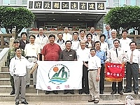 　嘉義縣政府勞軍團由縣長陳明文率主管多人來馬參訪，受到縣長陳雪生熱烈歡迎。（圖／文：曹重偉）