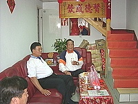 　莒光鄉陳泉鈿老先生八十一歲生日，鄉長柯玉官登府祝賀。（圖／文：陳樂團）