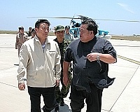 國防部長李傑來馬巡視防務,議長陳振清、防區司令陸小榮到南竿機場迎接。(圖/文:曹重偉)