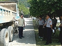 　警察局舉辦「九十四年度加強交通執法態度訓練講習」，以貫徹交通執法政策，減少交通事故發生。（圖／文：張登傑）