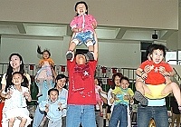 　「兒童親子運動嘉年華會」昨日上午熱鬧登場，每一位小朋友臉上都掛著笑容。（圖／文：張登傑）