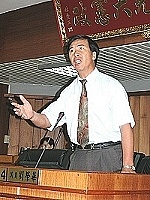 　縣議員劉榮華進行質詢。（圖／文：曹重偉）