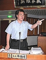 　縣議員林貽祥進行質詢。（圖／文：曹重偉）