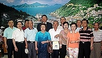 　八德市鄉代會一行由鄉代主席徐中俊領軍來馬參訪，與縣長陳雪生相見歡。（圖：連江縣政府提供）