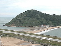 北竿后澳後港地形屏障、沙灘平緩、無波無浪,適合發展水上活動。(圖/文:陳鵬雄)