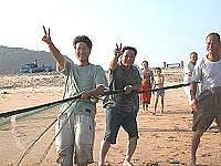 北竿后澳牽罟活動讓大家體驗捕魚樂趣。(圖/文:陳鵬雄)