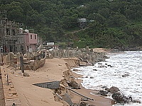 水臨城下／圖與文：陳鵬雄