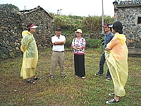　為了讓2005驚艷馬祖海洋季活動順利進行，工作人員冒著大雨一次次在現場假設突發狀況及解決方法。（圖／文：林冰芳）