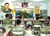 馬防部政戰主任余上校日前視導一九四旅政戰實務工作,並實施精神講話。(圖╱文:劉駿輝)