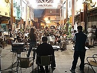 難得的音樂饗宴,全島一百多位軍民沉醉其中。(圖/文:林冰芳)