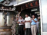 　馬祖廣玄宮舉辦一年一度中元普渡法會，地方軍政首長上香祈福。（圖／文：陳鵬雄）