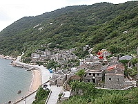　芹壁聚落內仍可見面積不大的鐵皮屋頂。（圖／文：陳鵬雄）