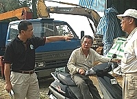 　連江縣政府工務局昨日複驗「阿桂檳榔」土地違規使用案，由於「阿桂檳榔」逾期未繳交罰款，並且未拆除建築物，將依法移送強制執行。並再針對違法情事，對使用人處罰新台幣六萬元整，並要求於九月三十日前自行拆除建築物完畢。（圖／文：張登傑）