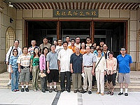 　台北市警察局參訪團抵馬，縣長陳雪生特別前往與老同事敘舊。（圖／文：曹重偉）