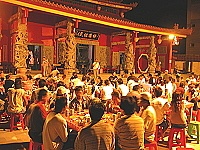 　福澳村「中秋慶團圓、歡樂福港」活動在華光大帝廟前廣場盛大登場。（圖／文：曹重偉）