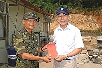   司令慰問彈藥庫爆炸案受災民眾／圖與文：陳培倫