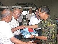 司令至榮民之家賀秋節快樂／圖與文：萬力維