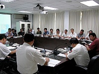 　強颱「龍王」直撲台灣地區而來，位處警戒區域內，縣府立即召開防颱救災會報。（圖／文：曹重偉）