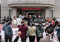 　北竿業者南下到縣議會陳情，縣長陳雪生、議長陳振清表態支持鄉親立場。（圖／文：曹重偉）