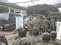 一九三旅旅季將軍於行車勤前示範表示,各級幹部務必應加強人員、車輛管理及行車安全教育宣導,確保官兵生命安全。(圖/文:黃斯榆)