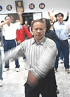 　連江縣衛生局開辦太極拳研習班，民眾用太極拳練出健康長壽。（圖／文：張登傑）