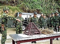 一九四旅舉行「據點實兵戰鬥演練」,防衛部司令陸中將在旅長及各業管幕僚的陪同下,親往據點視導演訓情形。(圖/文:劉駿揮)