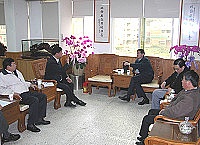 　縣長陳雪生當著陸委會副主委劉德勳面前指出，民進黨政府大陸政策腳步實在太慢。（圖／文：曹重偉）