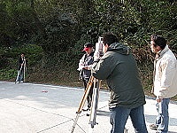 　台中中正地政事務所派遣測量員來馬協助辦理土地複丈鑑界。（圖／文：曹重偉）