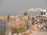 　風山垃圾掩埋場覆土不足是未來運轉一大隱憂。（圖／文：陳鵬雄）