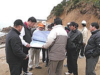 　關心清水外環道至福澳海堤新建工程，縣長陳雪生、副縣長徐文吉一行前往工地會勘。（圖／文：曹重偉）