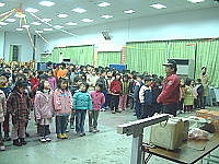 　連江縣消防局南竿分隊前進校園，加強學童的消防安全與逃生觀念。（圖／文：張登傑）