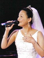 想重溫鄧麗君、姚蘇蓉的甜美歌聲嗎？第二屆津沙花火節將於今日晚間邀請「小鄧麗君」劉家妏、「新姚蘇蓉」劉明珠獻唱經典老歌。（圖：津沙社區發展協會提供）	