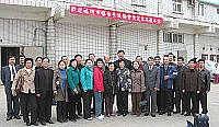 　福州市榕台交流協會一行訪馬，縣長陳雪生、議長陳振清、立委曹爾忠都到碼頭迎接。（圖／文：曹重偉）