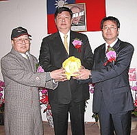 東引鄉第八屆鄉長宣誓就職。(圖/文:陳其敏)