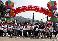 　激戰登場，「拒絕菸害、網住健康」網球賽熱力開打。（圖／文：曹重偉）