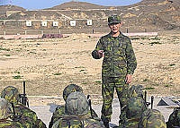 一九四旅日前接受司令部射擊鑑測,旅長鍾將軍勗勉全旅秉持「勇於任事、樂於挑戰」的態度,落實司令胡上將要求,成為「攻無不克、戰無不勝」的優質勁旅。(圖/文:洪振原)