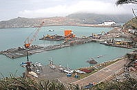 八座沉箱全部安放就位後,東引中柱新建碼頭的整個雛型也變得更為完整。(圖/文:陳其敏)