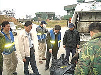 　環保署顧問洪榮勳、技正張主牧來馬督導，前往軍中進行垃圾強制分類最後一波宣導工作。（圖／文：曹重偉）