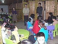 　春天正是讀書天，教育局長林平銀勉勵親子共讀活動的伙伴們持之以恆，讓小朋友健康成長。（圖／文：曹重偉）