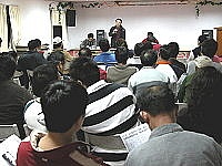 交通局到東引舉辦臺馬輪「雙向夜航」說明會,民眾到場非常踴躍。(圖/文:陳其敏)