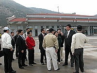 　縣長陳雪生及立委曹爾忠向交通部郭瑤琪部長爭取北竿機場改善。（圖／文：陳鵬雄）