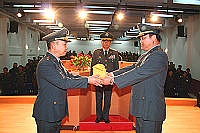 陸軍北高地區指揮部日前假該部中正堂舉行新舊任指揮官交接佈達典禮,由馬防部指揮官陸中將親蒞主持,指揮官陸中將對新任指揮官認真誠懇的態度深表讚賞。(圖/文:游象雲)