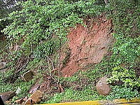 　大雨過後，北竿山線只出現小規模的坍方。（圖／文：陳鵬雄）
