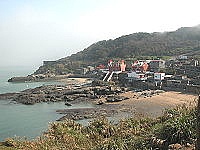 　橋仔廟宇多保有地方傳統建築特色。（圖／文：陳鵬雄）