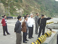 　省府秘書長翁明志及多位委員走訪北竿了解基層建設需求。（圖：北竿鄉公所提供）